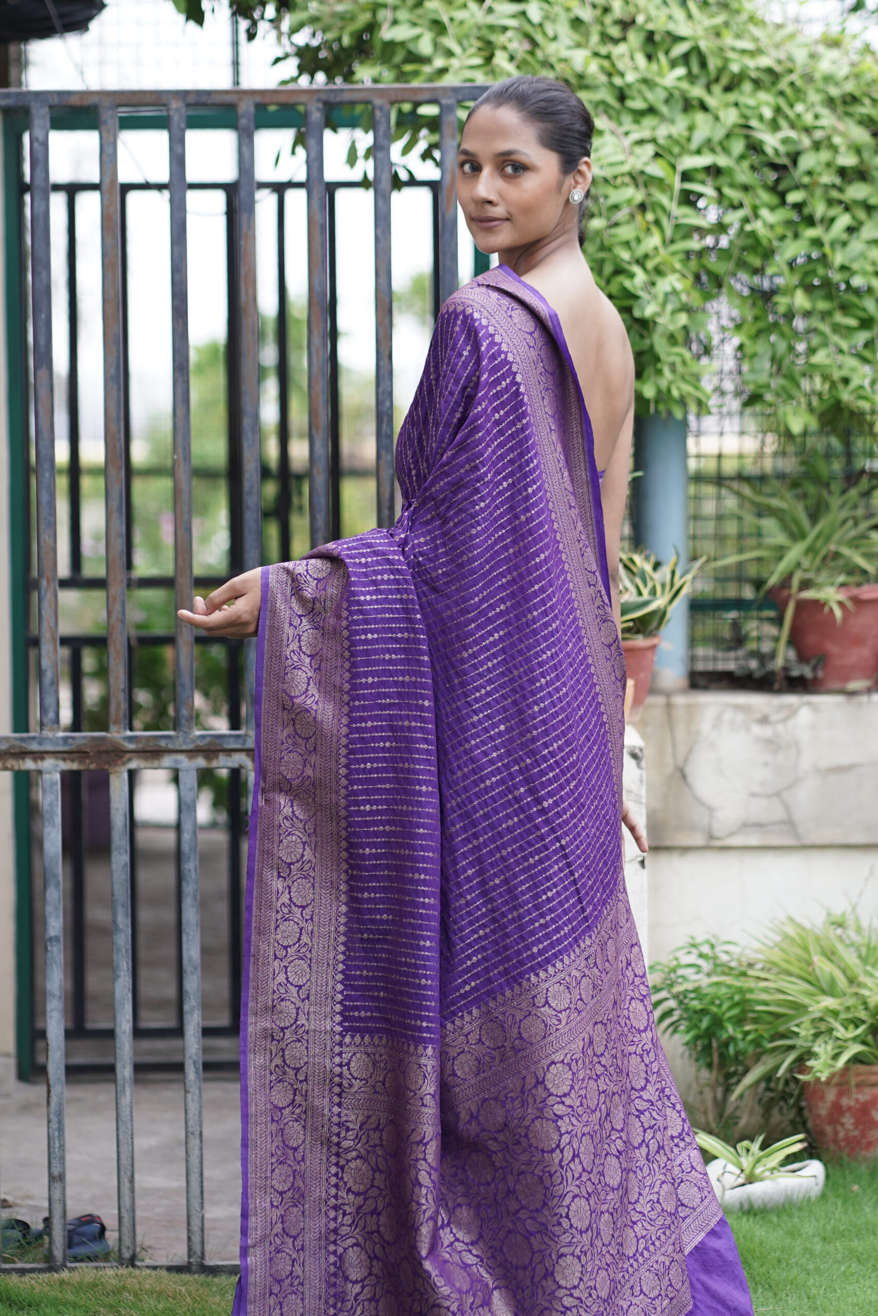 Fancy Tussar Georgette Antique Zari Banarasi Saree - Image 5