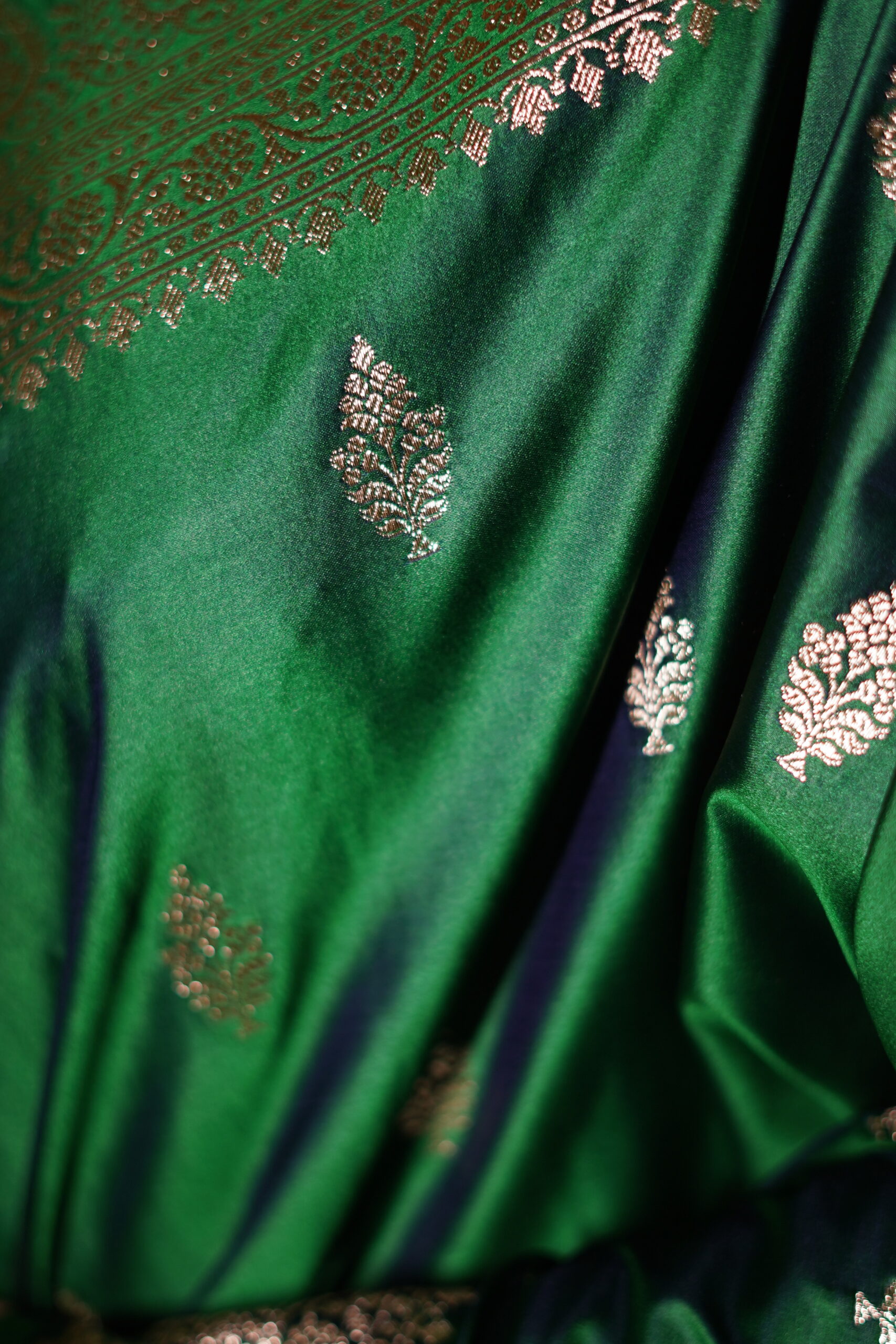 Banarasi Handloom Musru Silk Saree - Image 3